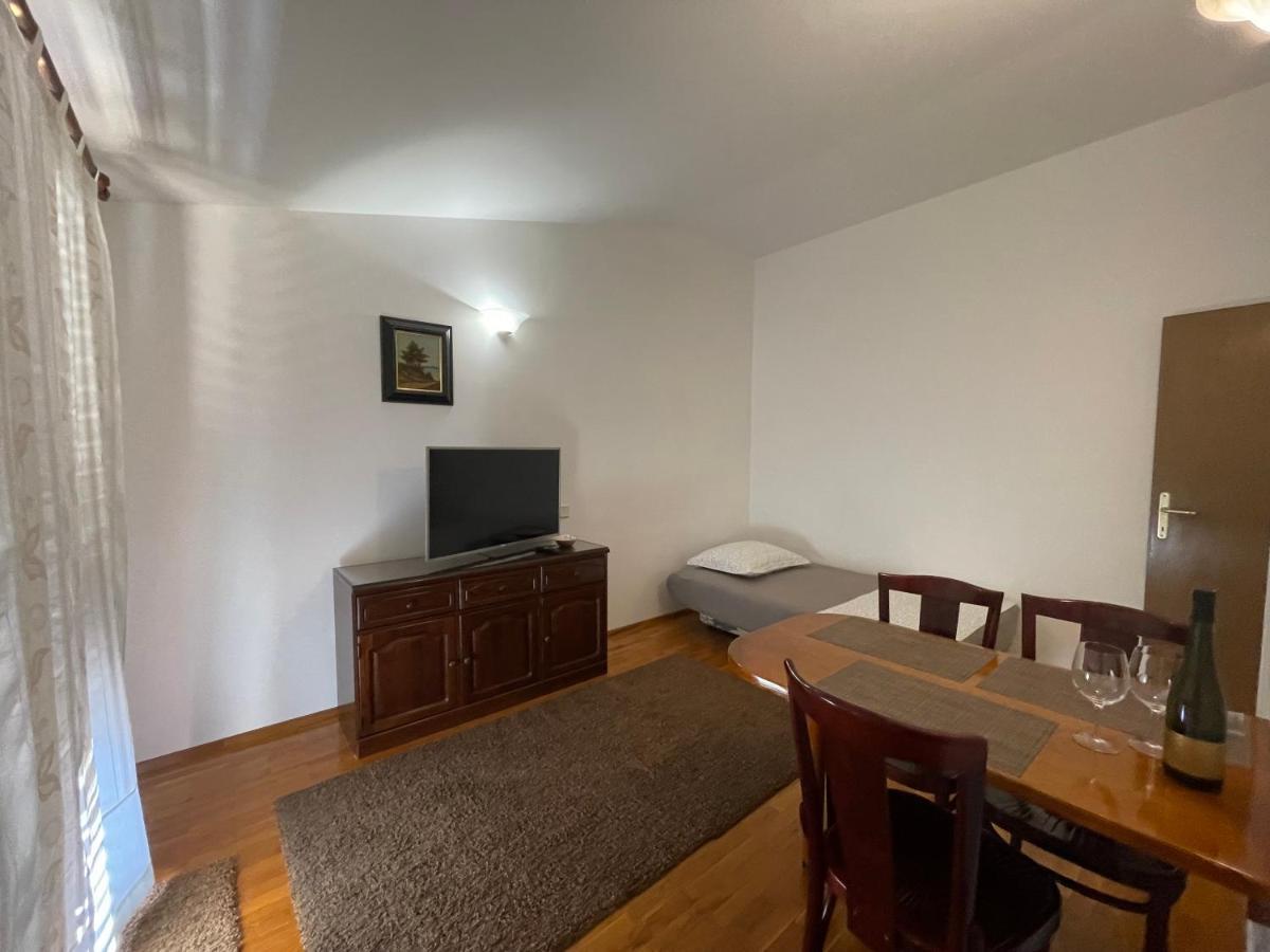 Apartment Jurasovic Makarska Room photo